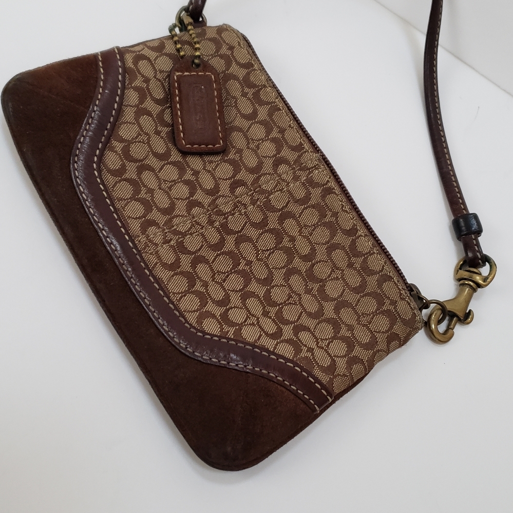 Coach wristlet vintage bag good condition
